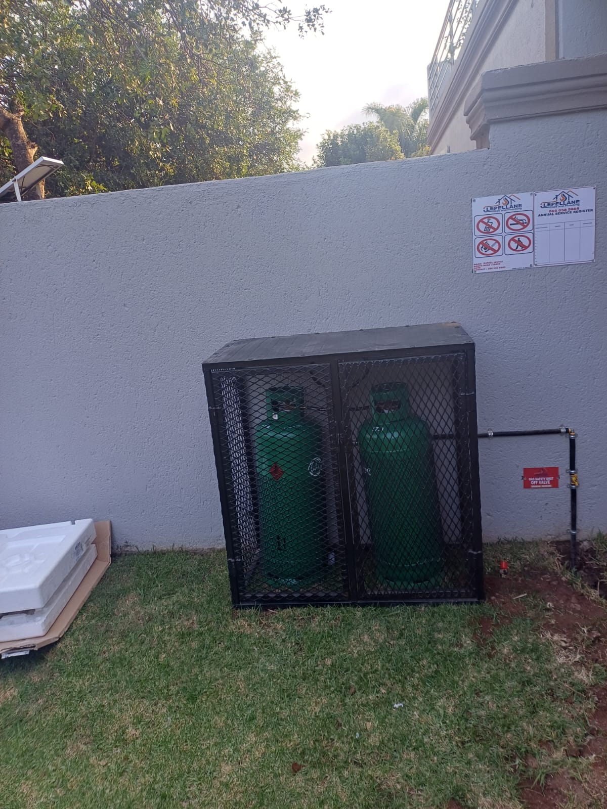 Gas Cage Garden Installation